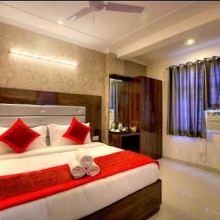 Hotel Ark Avalon- Delhi International Airport ニューデリー エクステリア 写真